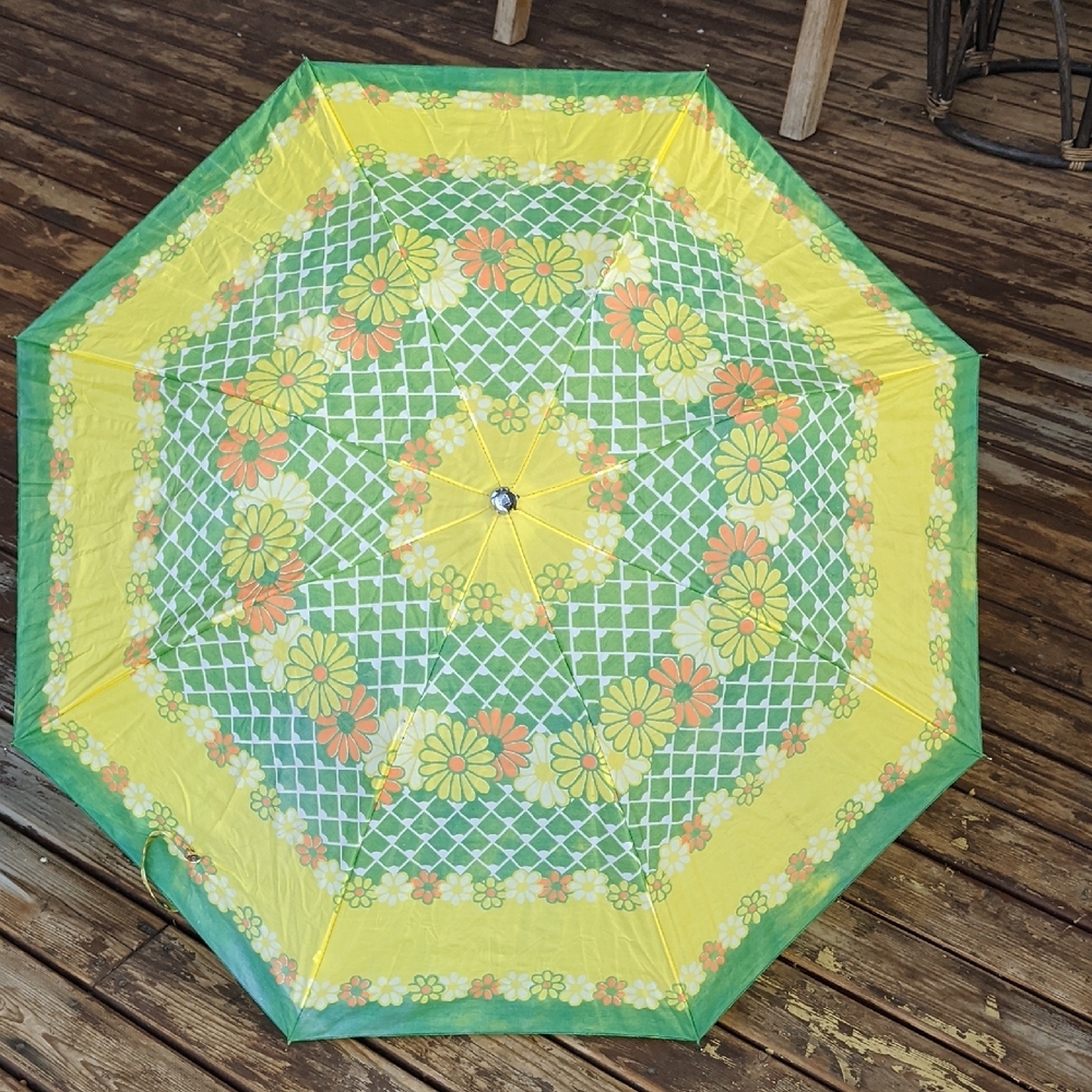 Vintage 1960's Floral Umbrella with Vibrant Green and Yellow Design